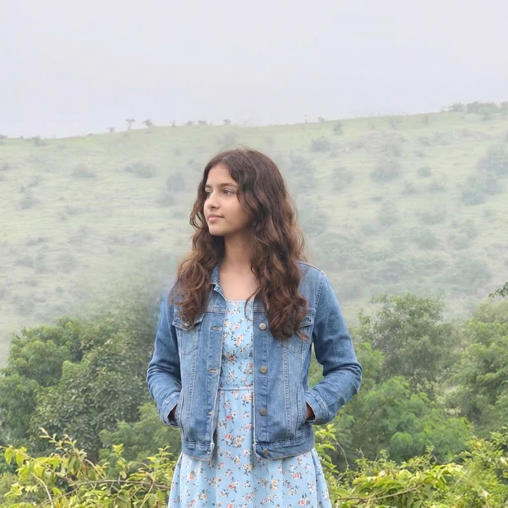 Zoya Khan's avatar